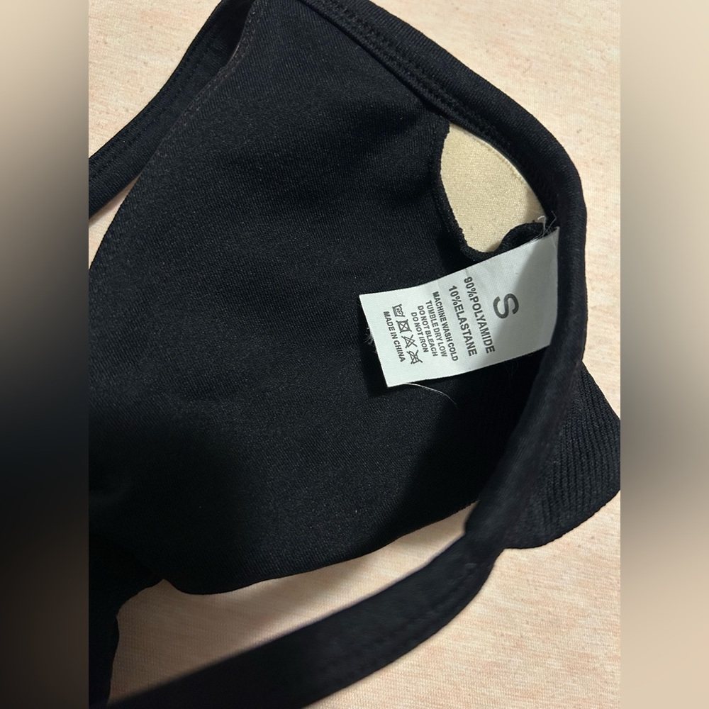 Naturyl halter bra - Picture 3 of 4